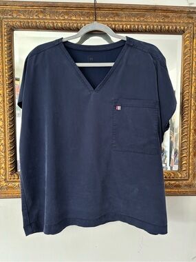Dolman Scrub Top: Navy Blue